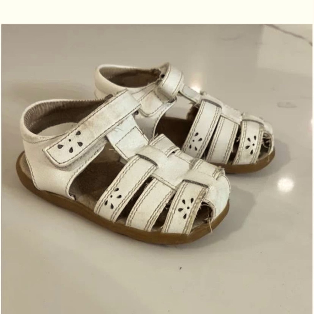 Leather size 7 | White Kids Sandals | See Kai Run